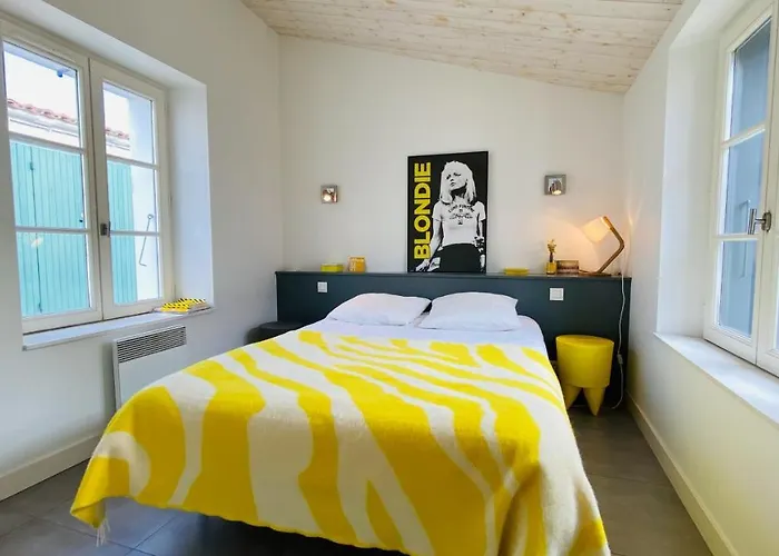 Charmante Dans Le Centre Du Village