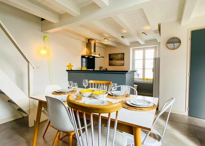 Charmante Dans Le Centre Du Village * Le Bois-Plage-en-Ré